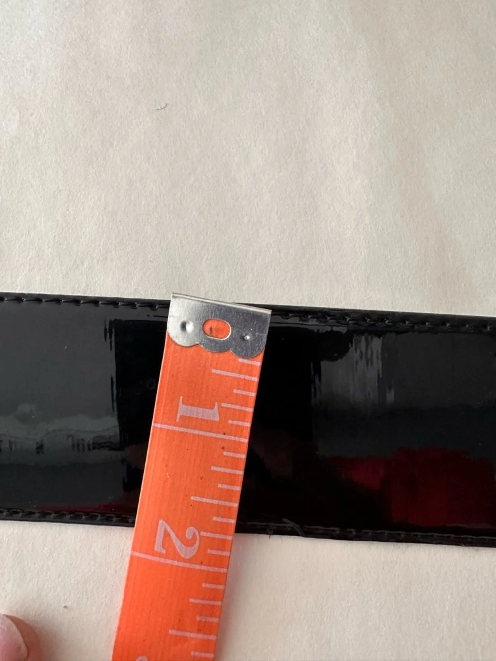 TAHARI BLACK PATENT LEATHER WAIST BELT SIZE 18